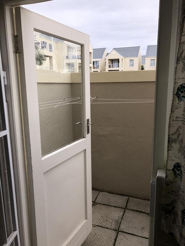 To Let 2 Bedroom Property for Rent in Strand Western Cape